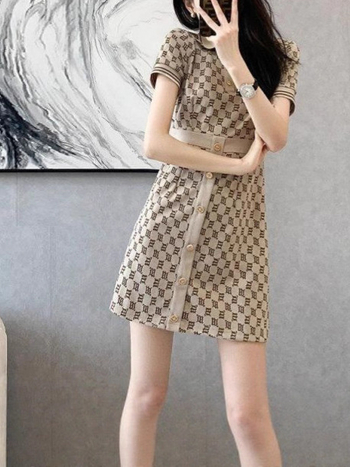 Női polo ruha, A-vonalú, magas derék, rövid ujjú, midi hossz, poliészter mintás