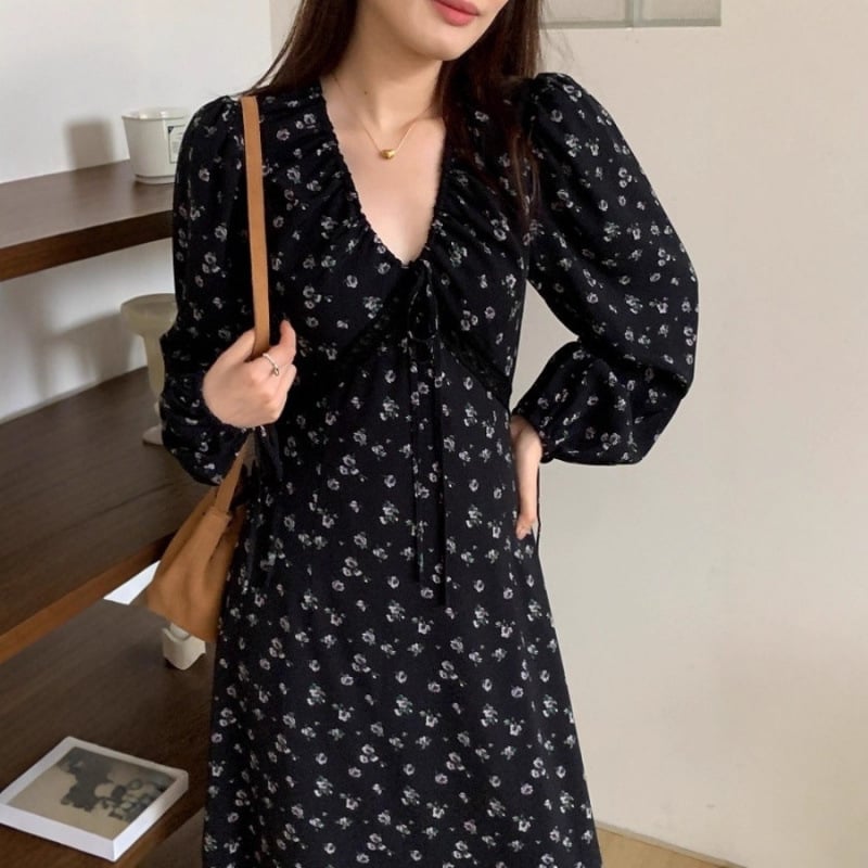 Ruha hosszú ujjú és V-nyakú, városi tájkép mintás, tündérszoknya, Spandex anyag