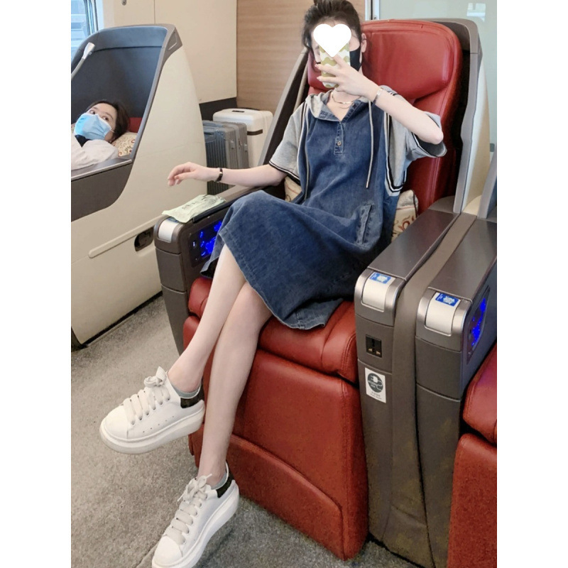 Kapucnis denim ruha — hamis két részes dizájn, patchwork cowboy-stílus, hosszú szoknya