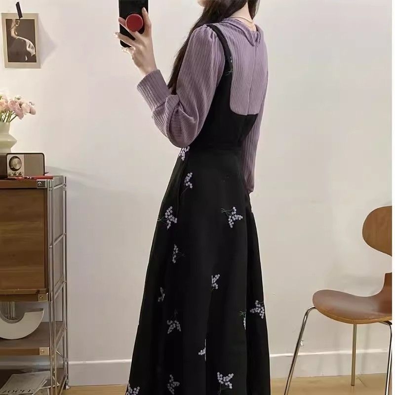 A-vonalú ruha, hosszú ujjú, kerek nyakú, középmagas hossz, ráncos poliészter anyag, lazább japán-koreai stílus