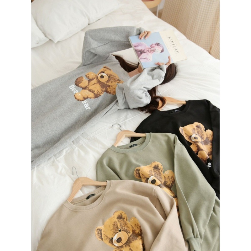 Hosszú pulóverruha anime mintával, pamut-poliészter anyagból, kerek nyakú, hosszú ujjú, A-vonalú szabás