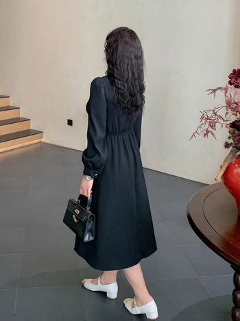 Haljina s kvadratnim izrezom, puff rukavima, duga A-linija silueta, waffle tkanina (poliester/elastan), retro stil, jesen 2024 izdanje