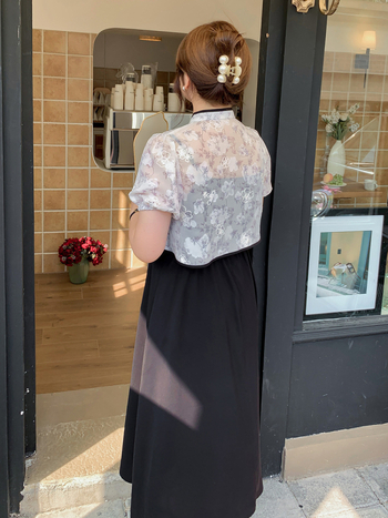 Dvije komada haljine set: Crna bluza s stojećim ovratnikom i suknja s naramenicama, jednobojna, književno retro kineski stil, puhasti 3/4 rukavi, velika swing suknja, ljeto 2024