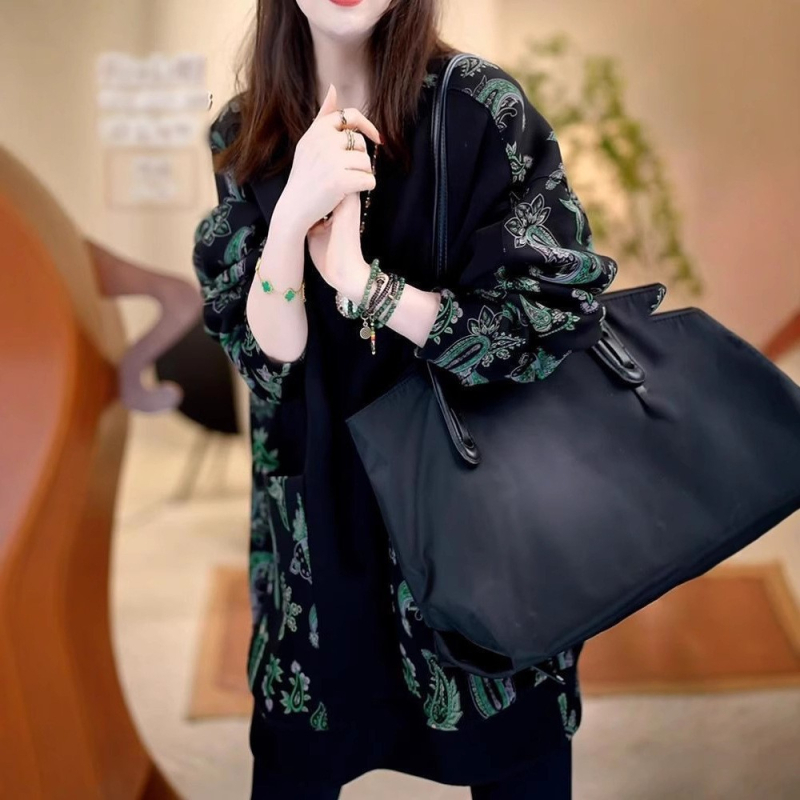 Printana dugačka mikina s dugim rukavima - cvjetni uzorak, lagani poliester, okrugli izrez, srednja duljina, japansko-korejski ležerni stil, jesen 2025