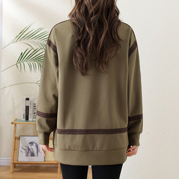 Női pamut patchwork hímzett pulóver, közepes hosszúságú, hosszú ujjú, kerek nyakú, vastag anyag.