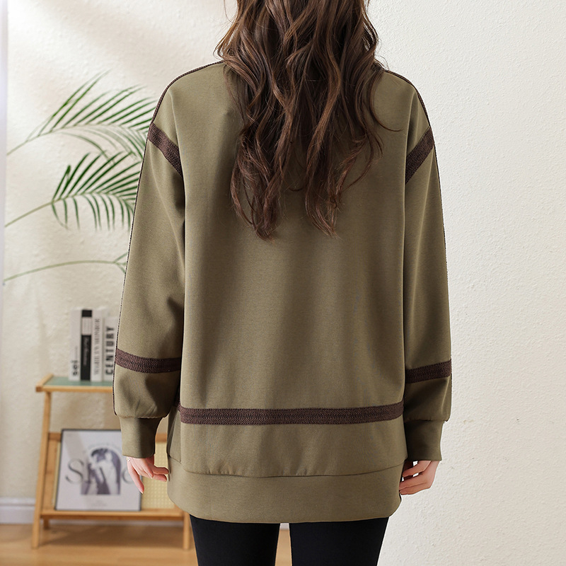 Női pamut patchwork hímzett pulóver, közepes hosszúságú, hosszú ujjú, kerek nyakú, vastag anyag.