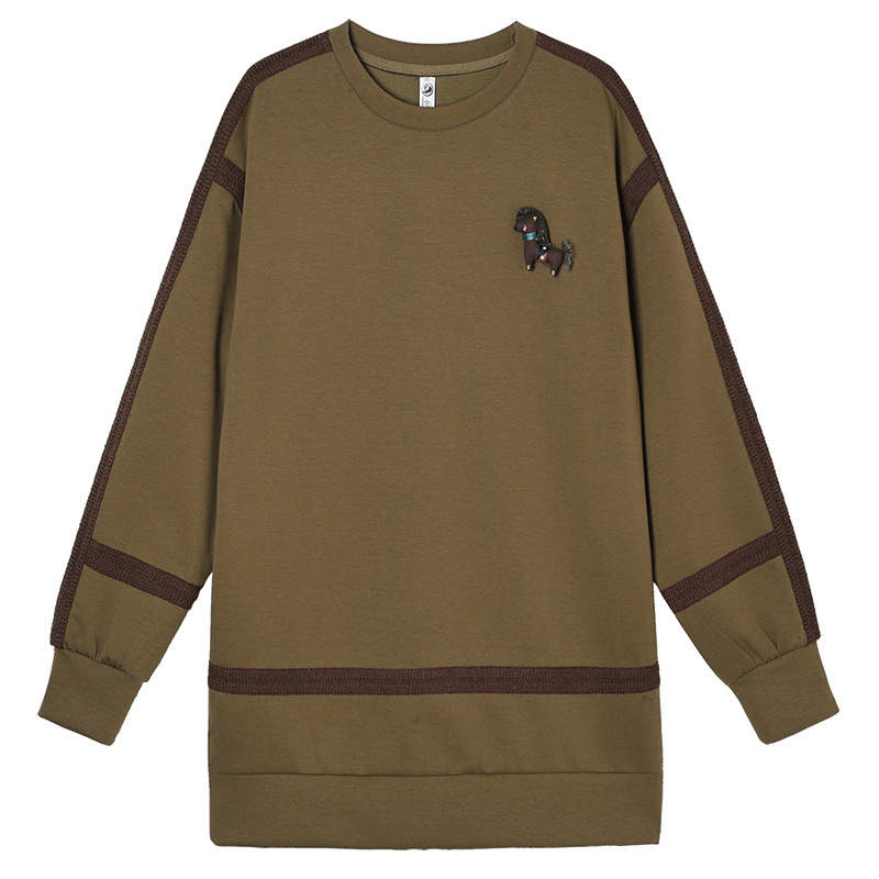 Női pamut patchwork hímzett pulóver, közepes hosszúságú, hosszú ujjú, kerek nyakú, vastag anyag.