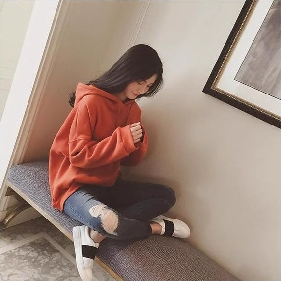 Női kapucnis pulóver – 3D hatás, laza szabás, hosszú ujjú, középhosszú, poliészter anyag