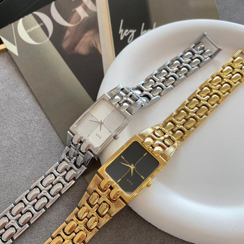 Páros női kvarc karóra Swiss ETA mozgatással, eredet Svájc, rozsdamentes acél tok és rozsdamentes acél karkötő