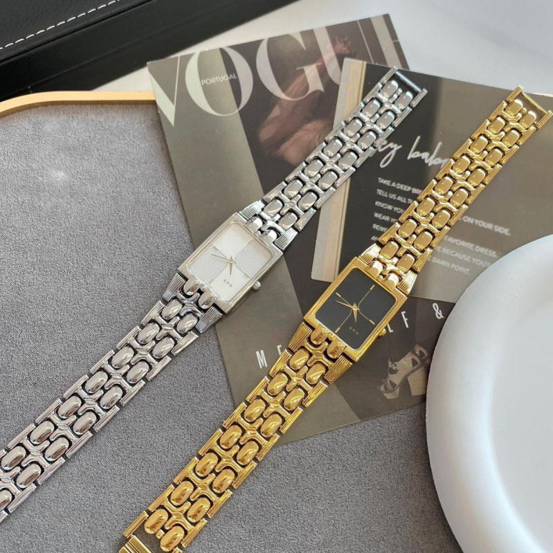 Páros női kvarc karóra Swiss ETA mozgatással, eredet Svájc, rozsdamentes acél tok és rozsdamentes acél karkötő