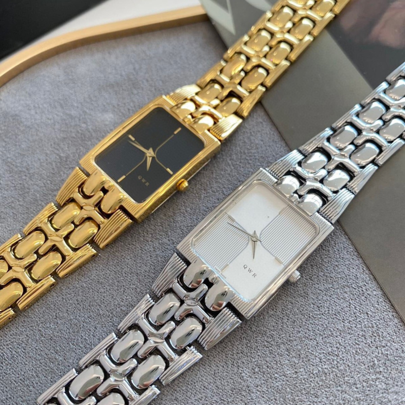 Páros női kvarc karóra Swiss ETA mozgatással, eredet Svájc, rozsdamentes acél tok és rozsdamentes acél karkötő