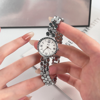 Ceas de damă cu brățară din aliaj în design fagure, cuarț Gödel GEDI, rezistență la apă 30M, model 52098