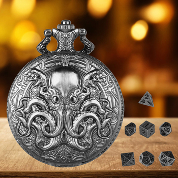 DND dobókocka kiegészítő zsebóra tok polip dizájnnal, számlap átmérője 45 mm, tok anyaga: cink ötvözet, vastagság: 15 mm, számlap forma: kör, korona típusa: spirál