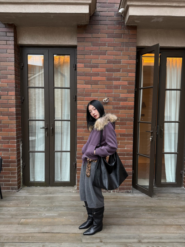 Γυναικείο φούτερ με κουκούλα και επένδυση φλίς, μονόχρωμο, χαλαρή γραμμή, μακριά μανίκια, φερμουάρ μπροστά, χειμώνας 2025, ιαπωνο-κορεατικό casual στυλ