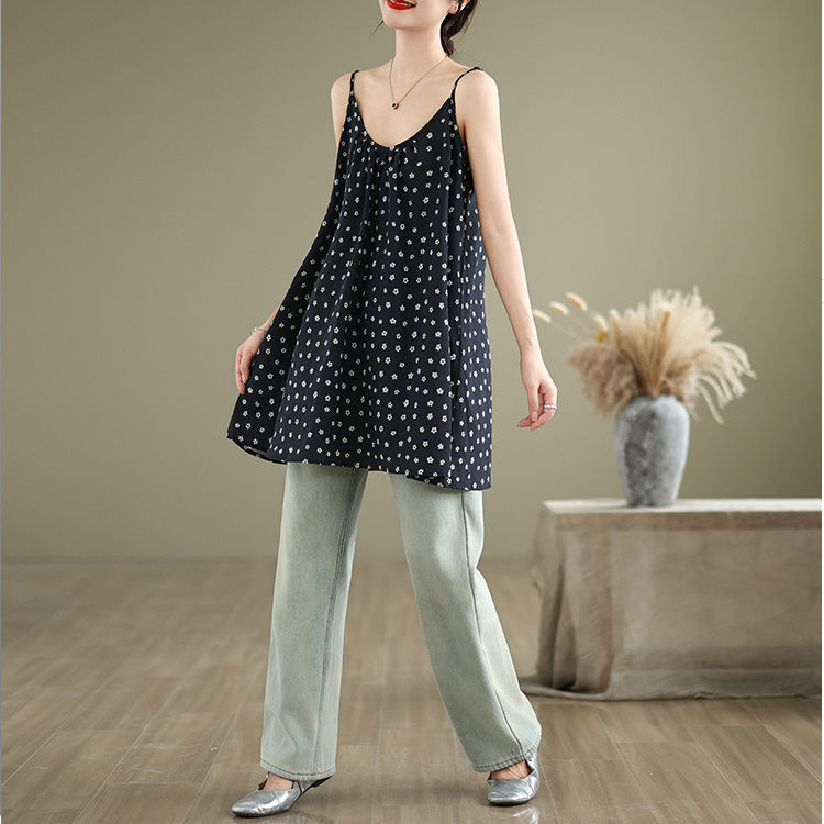 Halter-kaelaga kleit, lühikeste varrukatega, A-jooneline lõige, chenille kangas 90-95% elastaan