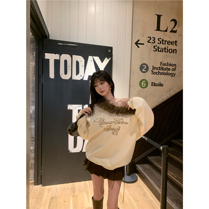 Pulover dama din chenille cu guler detașabil din blană și detaliu cu cristale, guler polo, mâneci lungi, amestec Spandex sub 30%