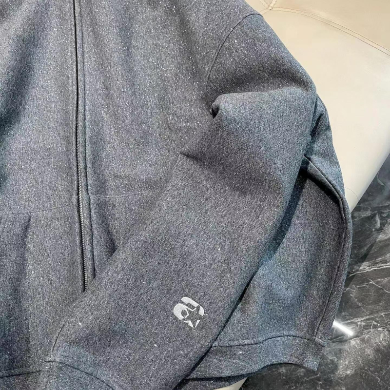 Kapuljača fleece jakna na zip, slobodan kroj, srednja duljina, dugi rukavi, 80-90% pamuka