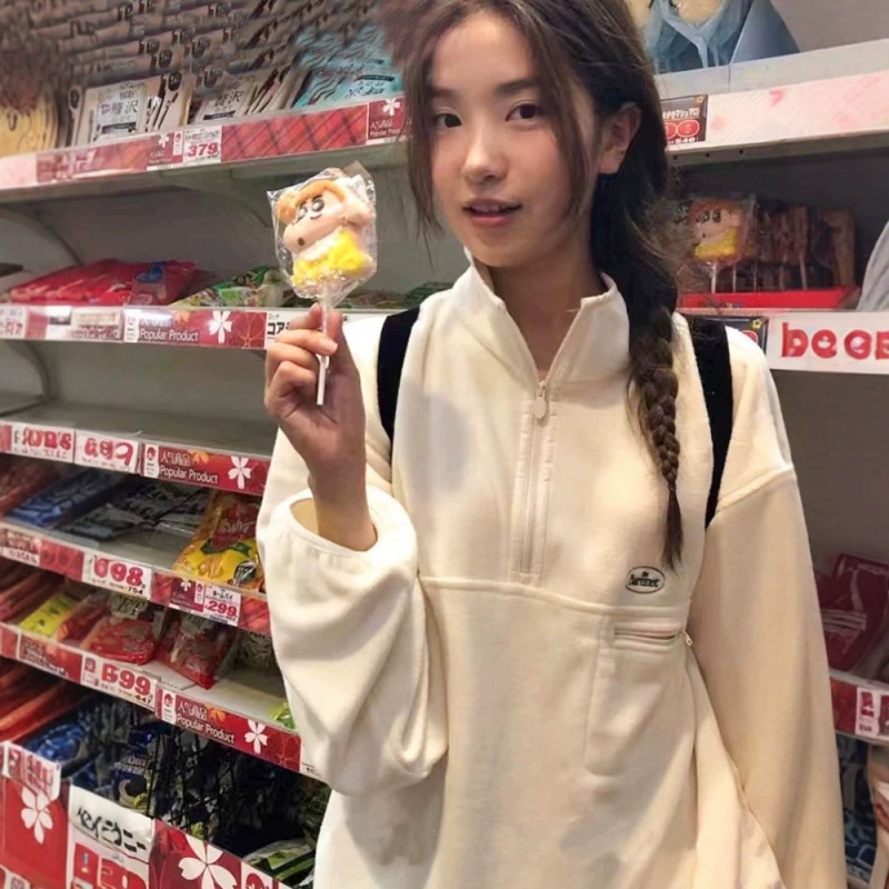 Hanorac din fleece cu broderie, fermoar parțial, glugă, croială lejeră, bumbac 95%+, lungime medie, iarna 2025