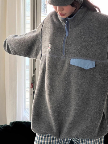 Hanorac din fleece cu guler înalt, broderie cu miel, croială lejeră, mâneci lungi, poliester, model anime, stil coreean, iarnă 2024