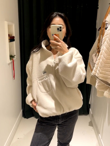 Hanorac-pulover cu guler polo, fermoar pe jumătate, croială lejeră, mâneci lungi, tricot poliester