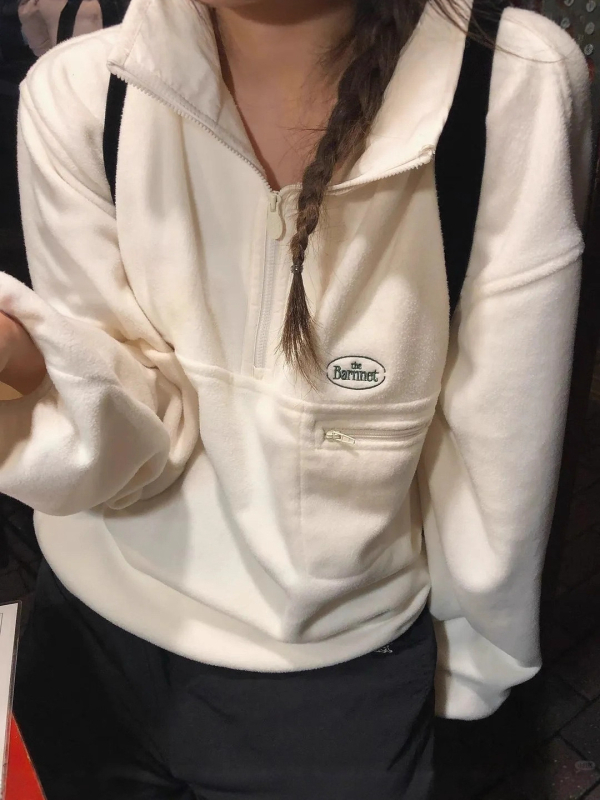 Hanorac-pulover cu guler polo, fermoar pe jumătate, croială lejeră, mâneci lungi, tricot poliester