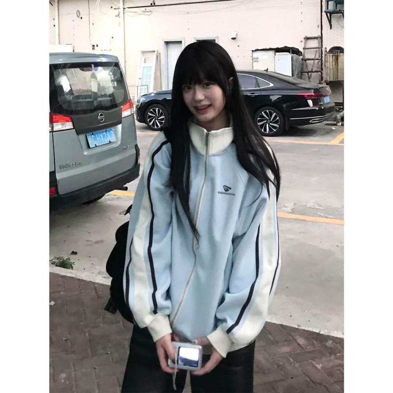 Ženska jakna-svjetar s prugama i stojećim ovratnikom, slobodan kroj, zip, poliester 95%+