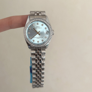 Ibso quartz hodinky pre ženy s kalendárom, diamantové prvky na nerezovom náramku, nerezové púzdro, okrúhly ciferník, minerálne sklo, vodotesnosť 30 m