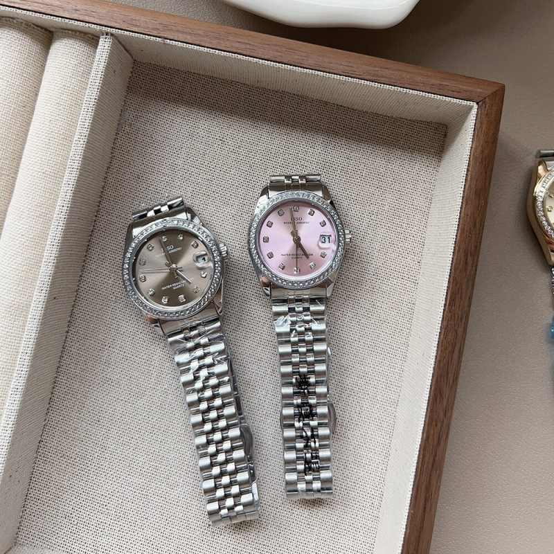 Ibso quartz hodinky pre ženy s kalendárom, diamantové prvky na nerezovom náramku, nerezové púzdro, okrúhly ciferník, minerálne sklo, vodotesnosť 30 m