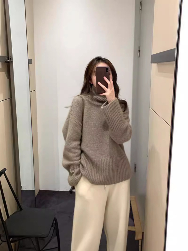 Ženski debeli vuneni pleteni džemper s visokim ovratnikom — 95% vuna, kratki kroj, dugi rukav, udoban slobodan kroj, jesen/zima