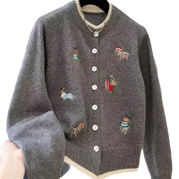 Ženski pleteni kardigan s vezenom karikaturom, gusta tkanina, ležerna silueta, dugi rukavi