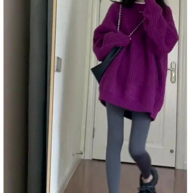 Sveter z Ice Silk látky, 30–50% polyesterová zmes, s kapucňou a ramennými popruhmi, stredná dĺžka