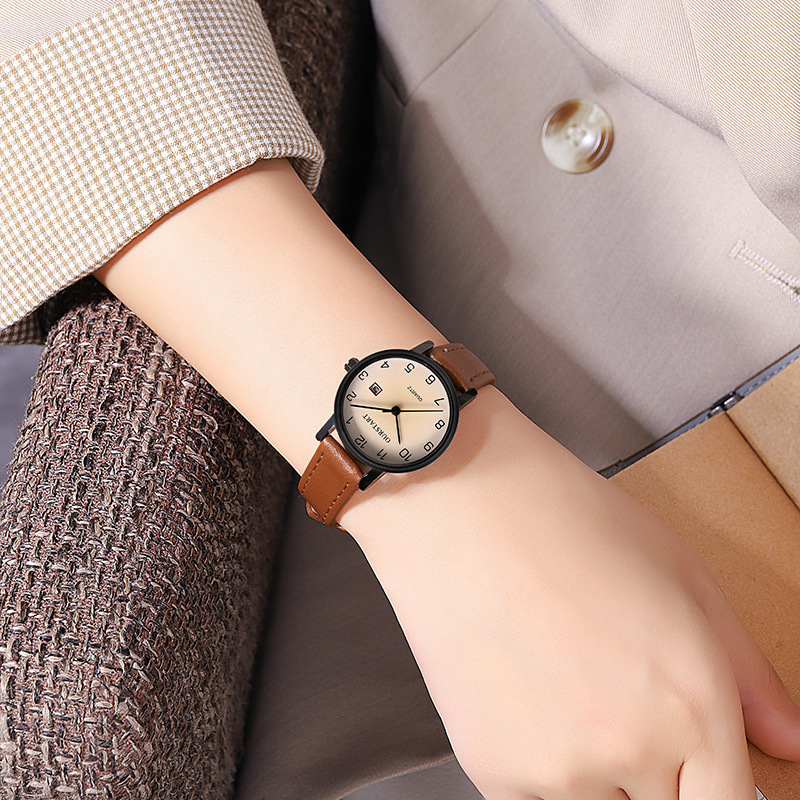 Kvarcni sat s kalendarom, minimalistički brojčanik, kružni promjer 30 mm, debljina 9 mm, kućište od legure