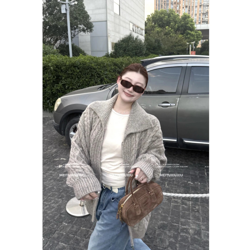 Pletený kardigán s polo golierom a zipsom, dlhé rukávy, stredná dĺžka, jesenné vydanie 2025