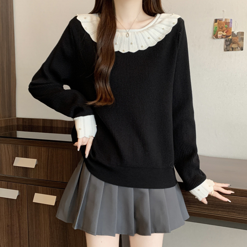 Moteriški megztinis su gobtuvu iš viskozės, ilgos rankovės, apvali kaklo linija, panelių derinys