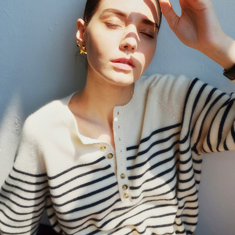 Ženski vuneni džemper s prugastim uzorkom, široki kroj, okrugli izrez, dugi rukavi, svakodnevni stil