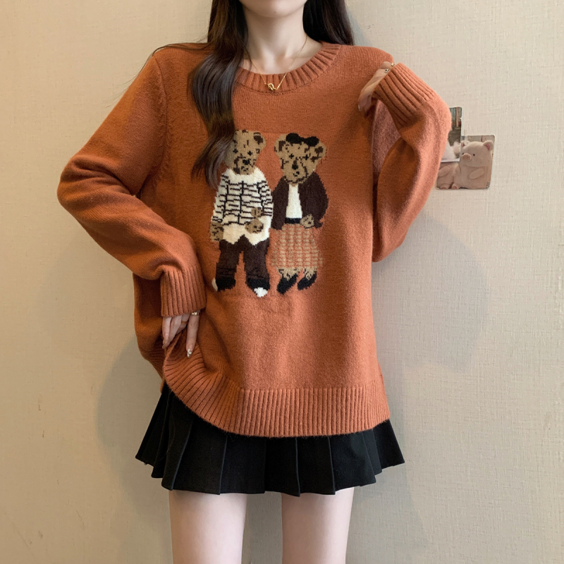 Laisvas megztinis su retro karikatūrų meškiuku, apvalus kaklo iškirpimas, ilgos rankovės, akrilinis pluoštas