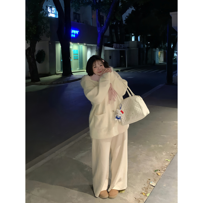 Laisvas megztinis kardiganas su gobtuvu iš viskozės pluošto, tankus mezginys, laisvas siluetas, 50-70% viskozės sudėtis