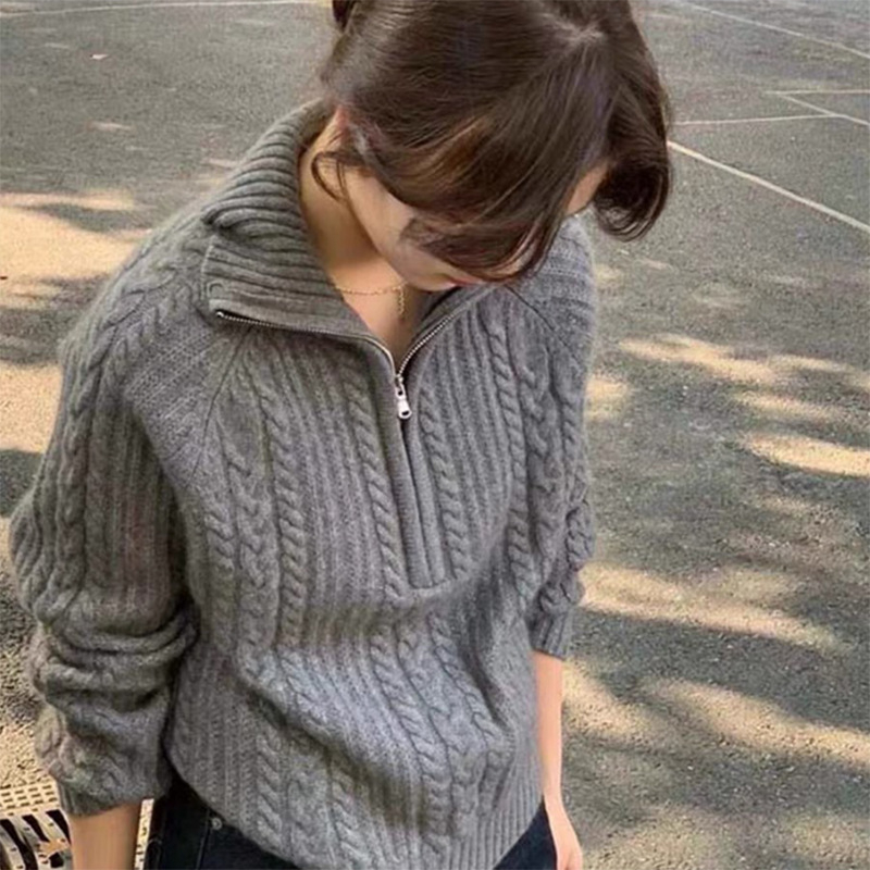 Vilnonis megztinis topas su pusiau užtrauktuku ir apykaklė-lapelė, vintage storas pynės kabelis, trumpas ilgis, moterims