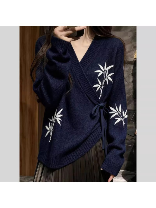 Moteriškas megztinis kinietiško stiliaus, V formos kaklas, ilgos rankovės, medvilnės-poliesterio mišinys, be lyginimo