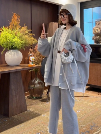 Mikina od fleece s anime motivom, kardigan stil, slobodan kroj, dugi rukavi, V-izrez