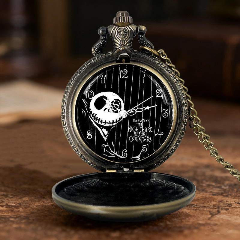 Ceas pendant decorativ cu temă craniu-mumie, capac flip retro, cuarț, carcasă din aliaj de zinc, oglindă din plastic, timp mondial, imprimare logo disponibil