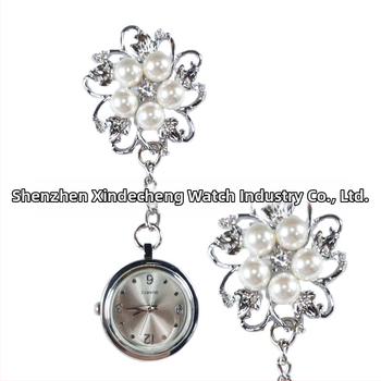 Ρολόι τσέπης με κίνηση quartz, διακριτικά διαμάντια, χαριτωμένο σχέδιο με νοσοκόμα και γιατρό σε καρτούν, ένδειξη με τρεις δείκτες, κατάλληλο για εξετάσεις