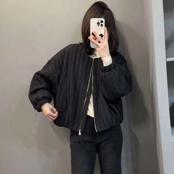 Ženska pamučna jakna sa zatvaračem na zip, dugi rukavi, okrugli ovratnik, slobodan kroj, gradski zimski stil.