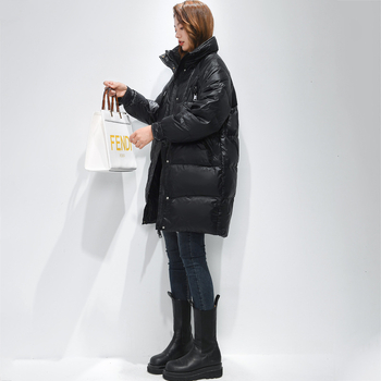 Γυναικείο μπουφάν μεσαίου μήκους από πουπουλένιο, χαλαρή γραμμή, στάσιμος γιακάς, πλήρωση από λευκό πάπιας πούπουλα 101–200 g, πολυεστερικό ύφασμα