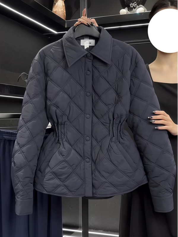 Ženska jakna s pamukom punjenjem, slobodan kroj, zatvarač, ovratnik tip lapel, glavni materijal: poliester 95%+