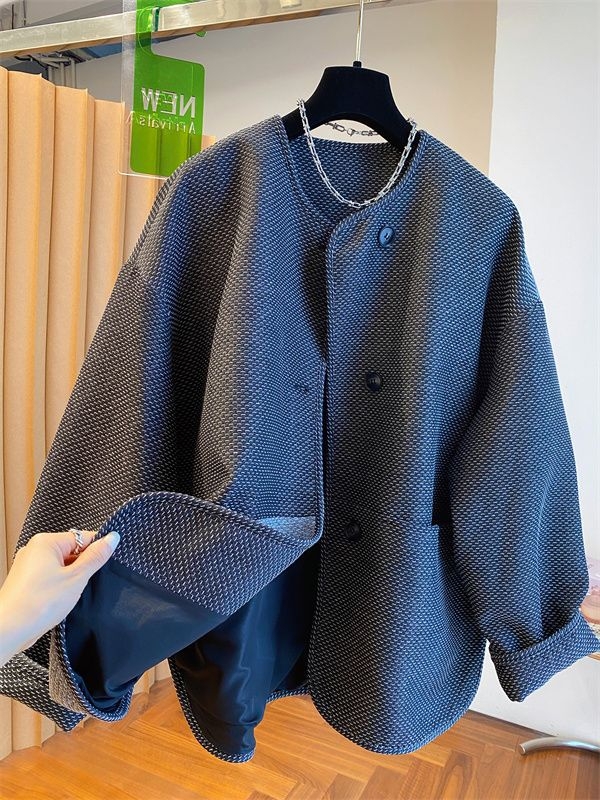 Vanjska odjeća s raglan rukavima, okrugli izrez, srednje dugačak 65–80 cm, poliester 70–80%
