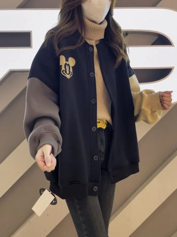 Ženska plus-size baseball jakna s flis podstavom, slobodan kroj, polo ovratnik, dugi rukavi, smjesa spandeksa, duljina 50–65 cm