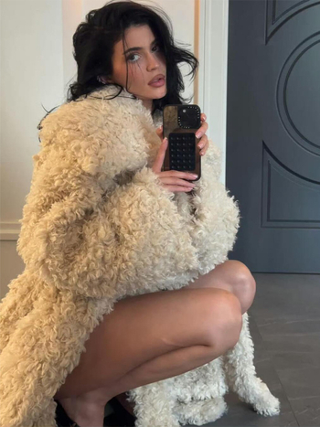 Γυναικείο παλτό από συνθετική γούνα, μακρύ μήκος 80-100 εκ, με ζώνη, χειμώνας 2025