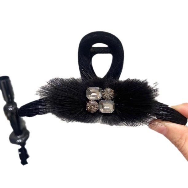 Kézzel készített plüss hajclip, rögzítő mechanizmussal, nőknek, őszi 2024, friss és édes stílus