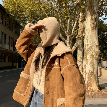 Női velúr motoros kabát hímzéssel, francia retro stílus, téli 2025, rombusz minta, egyenes szabás, gallér lótuszlevél, 3/4 ujj